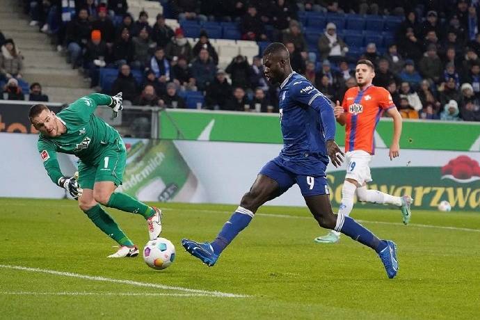 沃尔夫斯堡主场大胜霍芬海姆，稳固积分榜位置的简单介绍